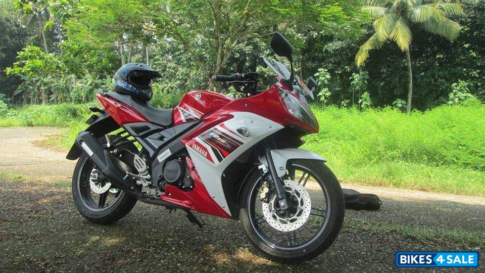 Red And White Yamaha YZF R15 S Red And White Yamaha YZF R15 S