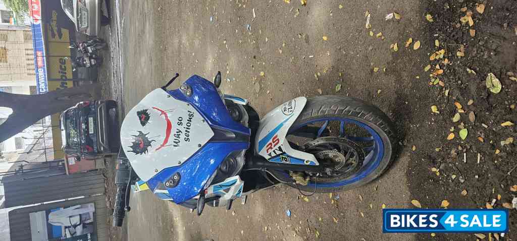 Bajaj Pulsar RS 200 ABS