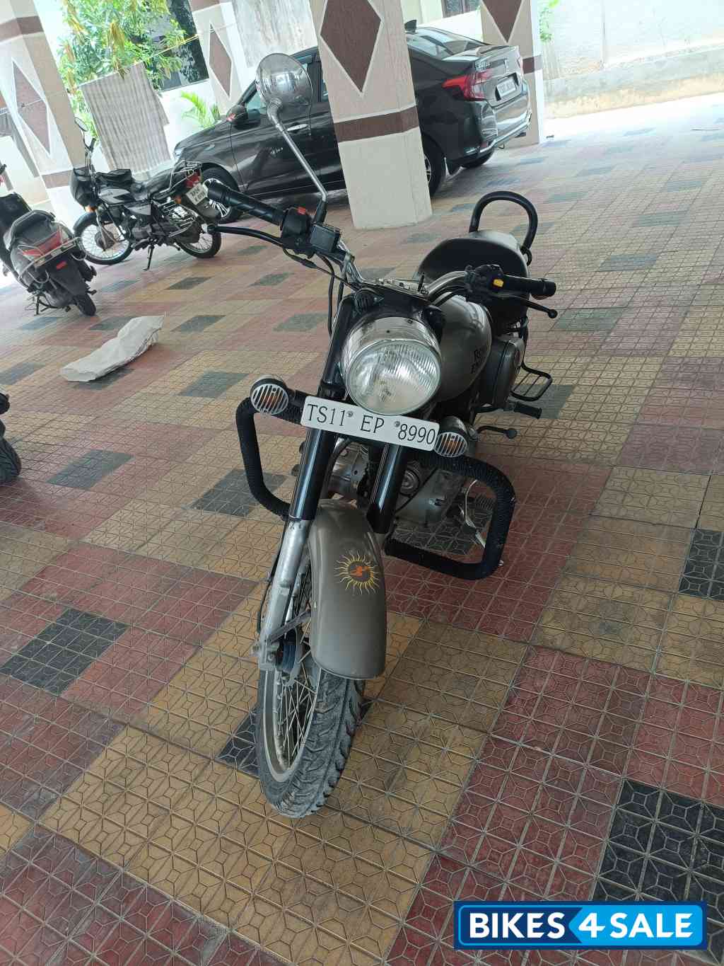 Royal Enfield Classic Gunmetal Grey Royal Enfield Classic Gunmetal Grey
