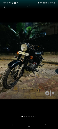 Stealth Black Royal Enfield Classic Stealth Black