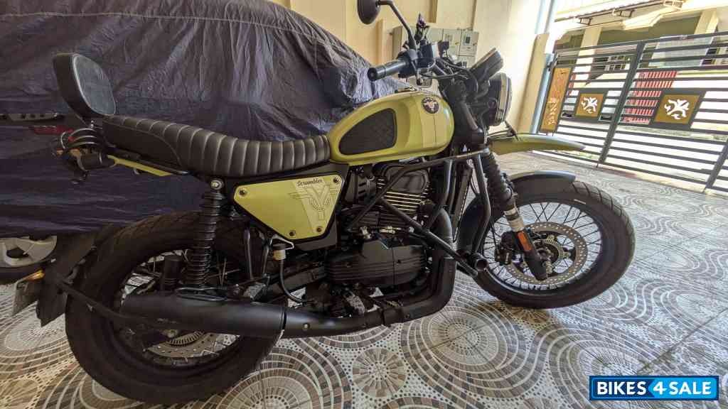 Yezdi Scrambler Single Tone
