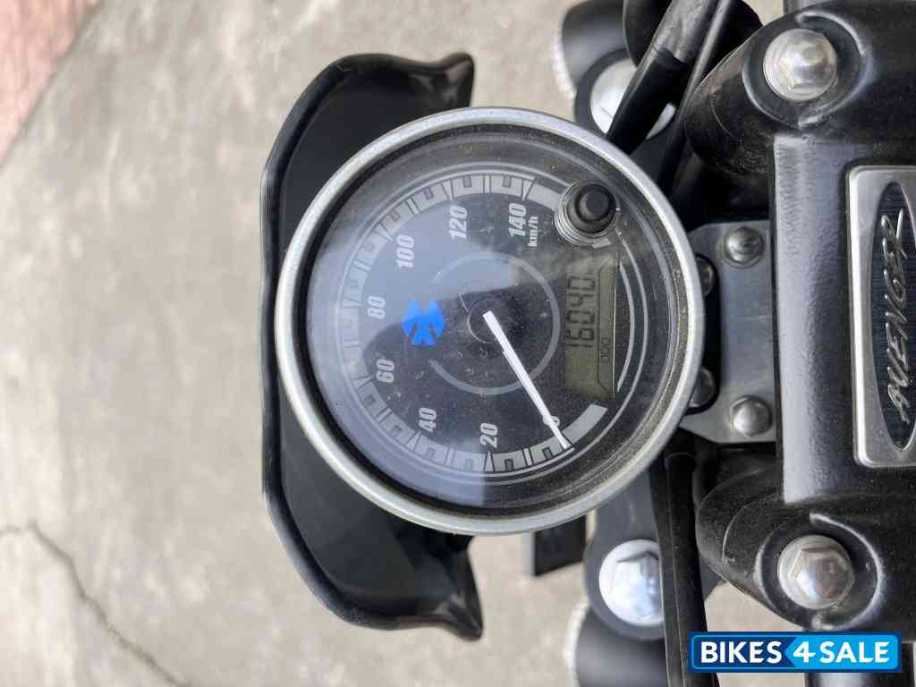 Black Bajaj Avenger Street 160