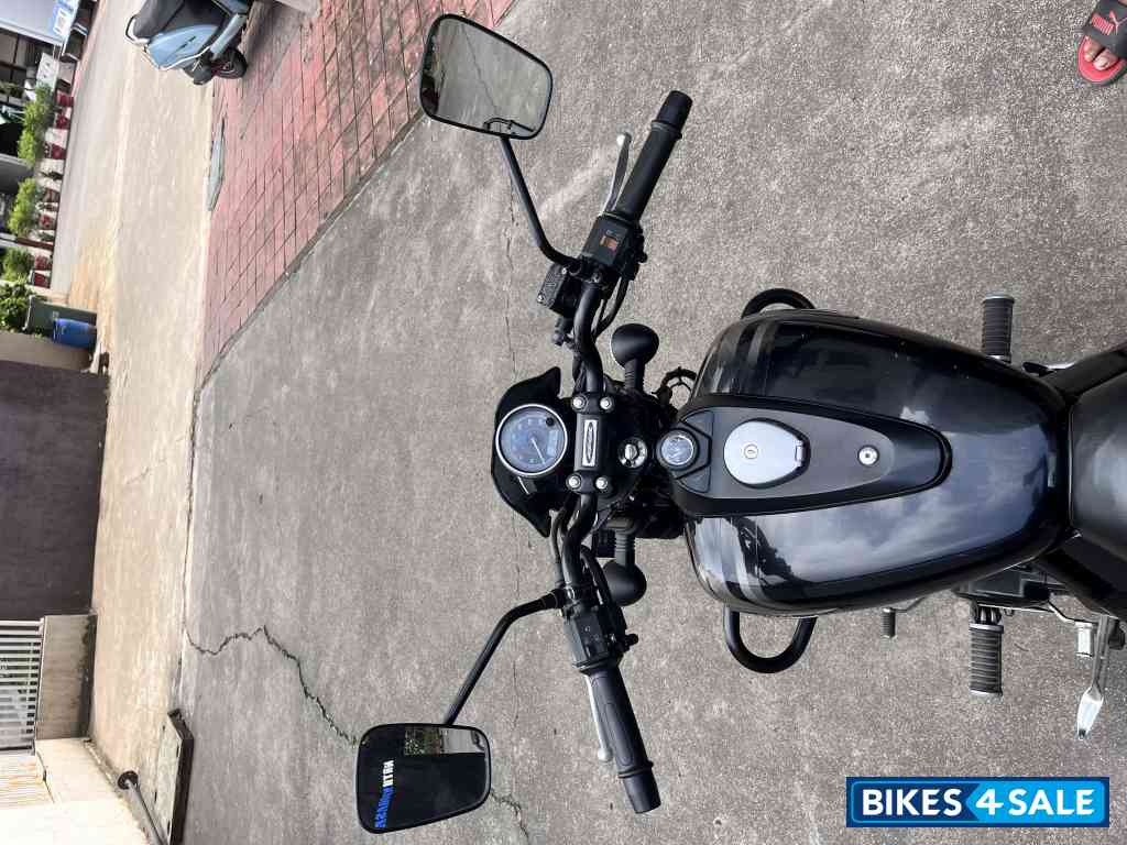 Black Bajaj Avenger Street 160