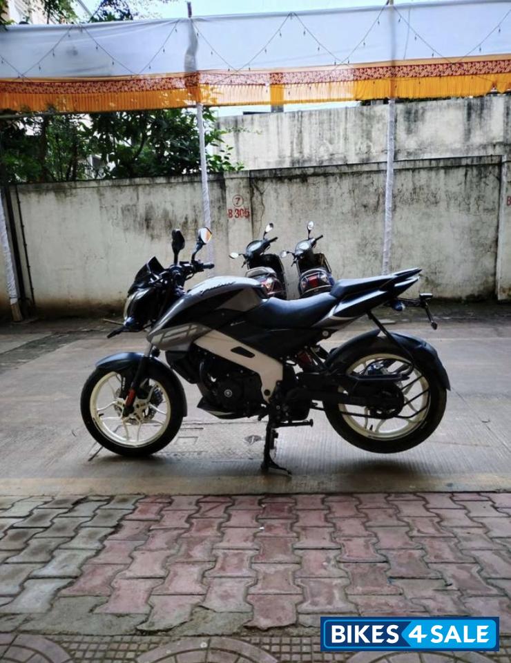 Bajaj Pulsar N160 Dual Channel ABS