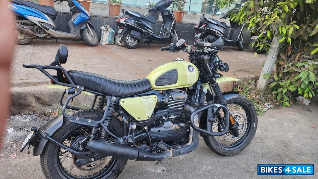 Yezdi Scrambler Single Tone