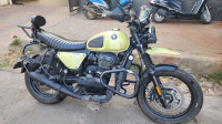 Yezdi Scrambler Single Tone