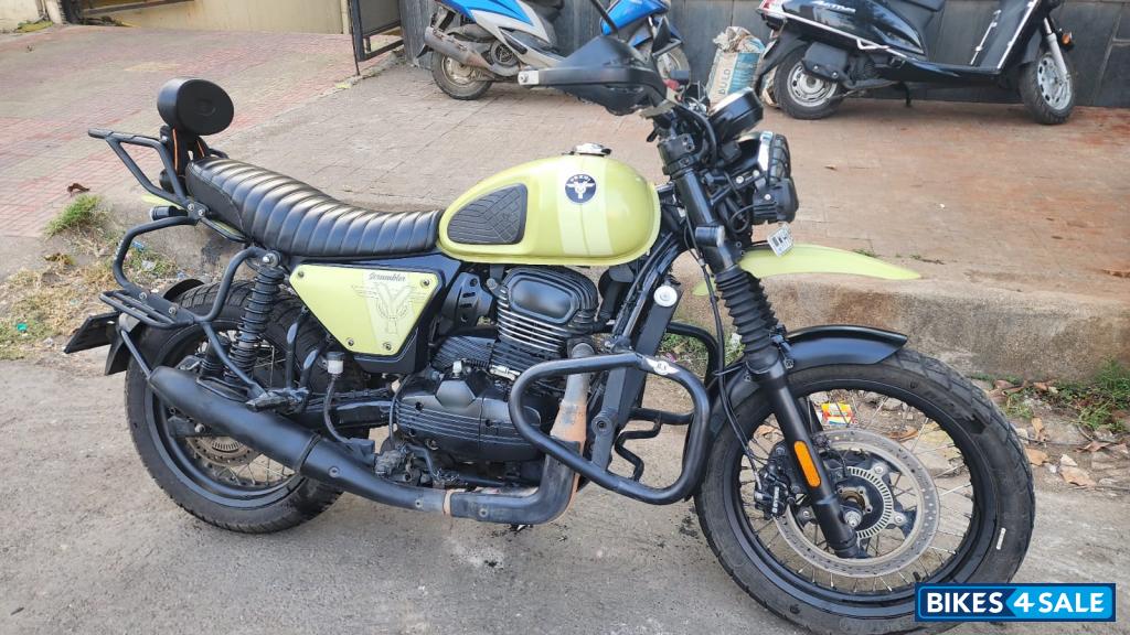 Yezdi Scrambler Single Tone