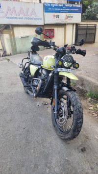 Yezdi Scrambler Single Tone