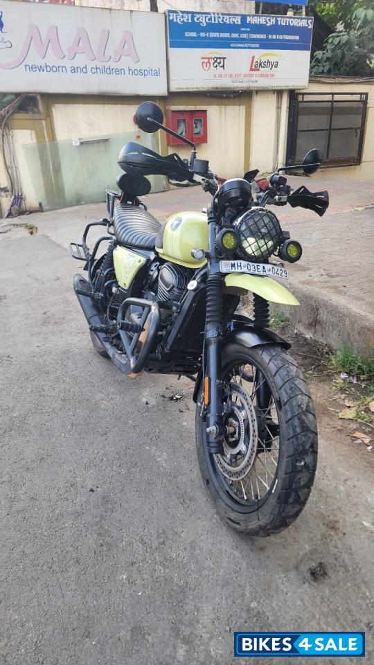 Yezdi Scrambler Single Tone