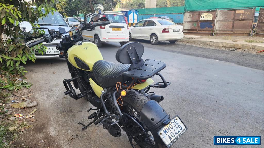 Yezdi Scrambler Single Tone