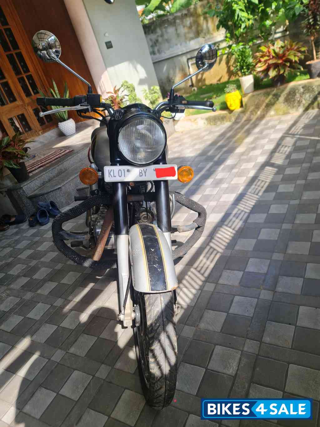 Silver Royal Enfield Classic 500