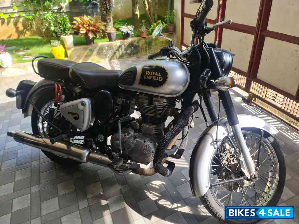 Silver Royal Enfield Classic 500