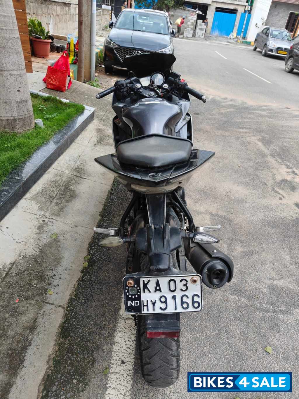 Black And Grey Yamaha YZF R15 V2