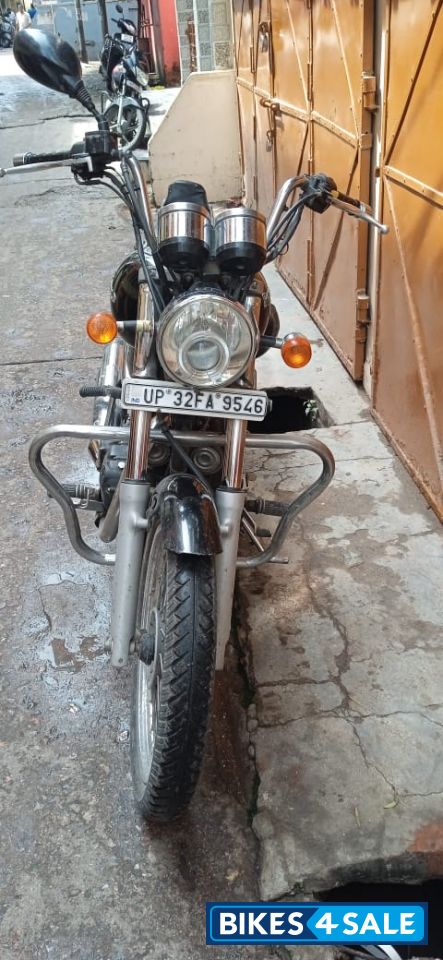 Black Royal Enfield Thunderbird 350