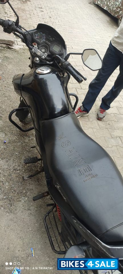 Black Honda Livo 110