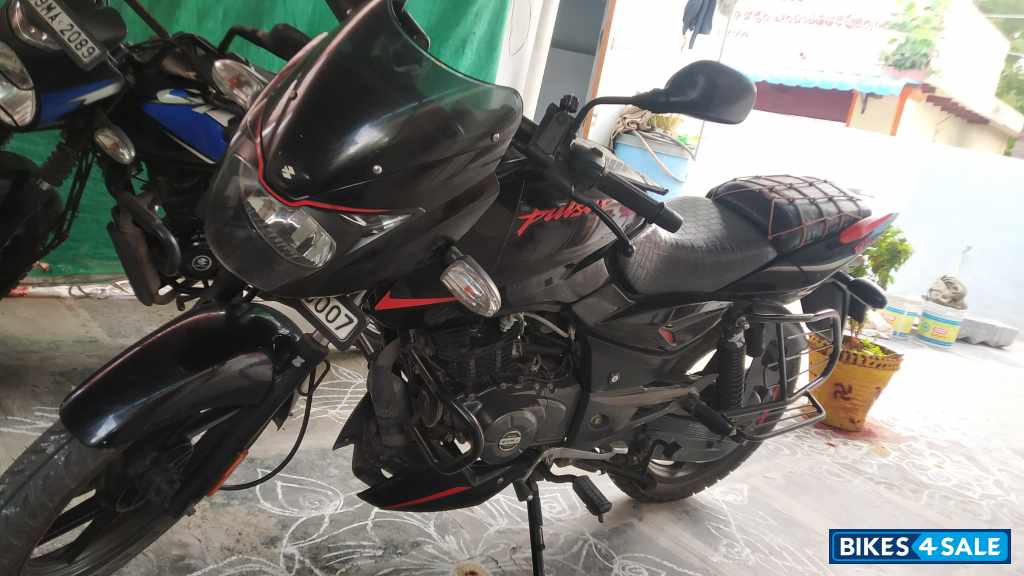 Bajaj Pulsar 125 Neon BS6