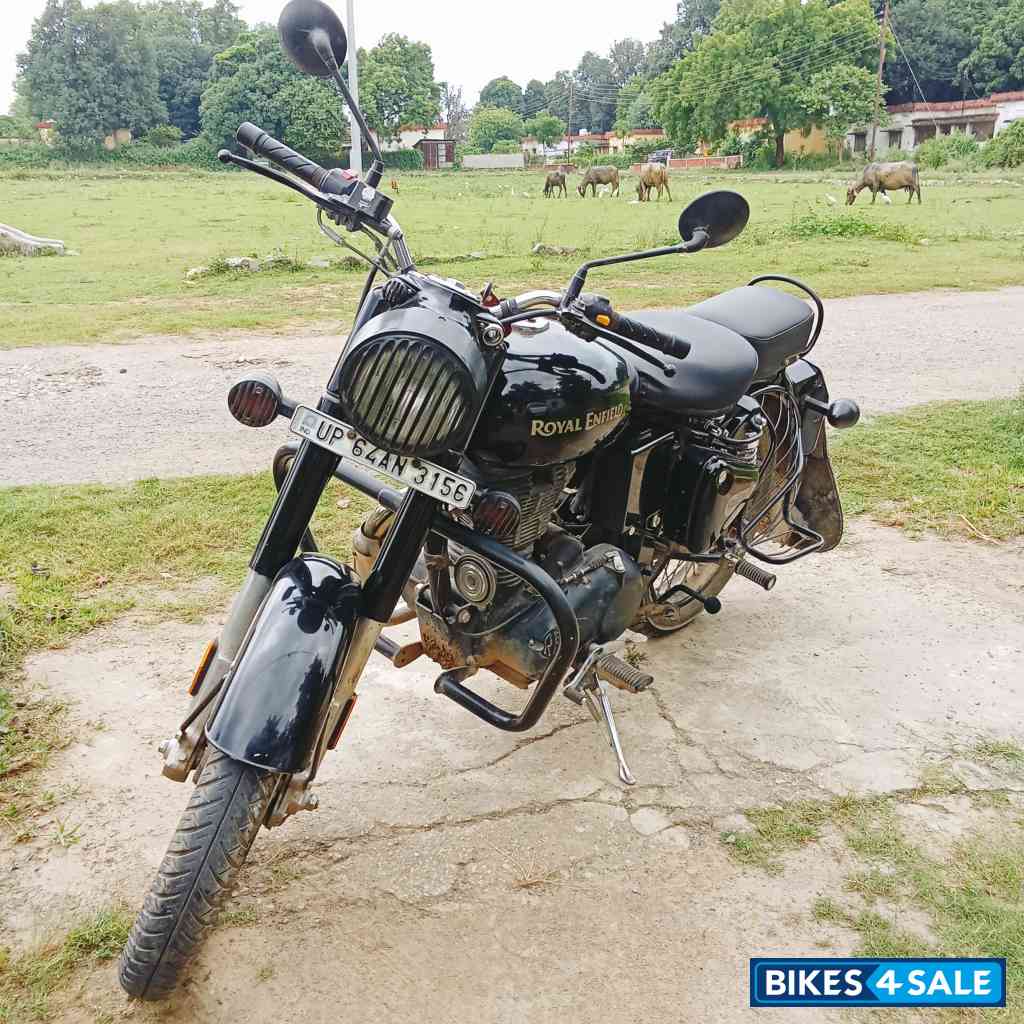 Black Royal Enfield Classic 350