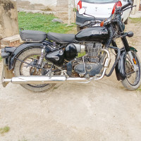 Black Royal Enfield Classic 350