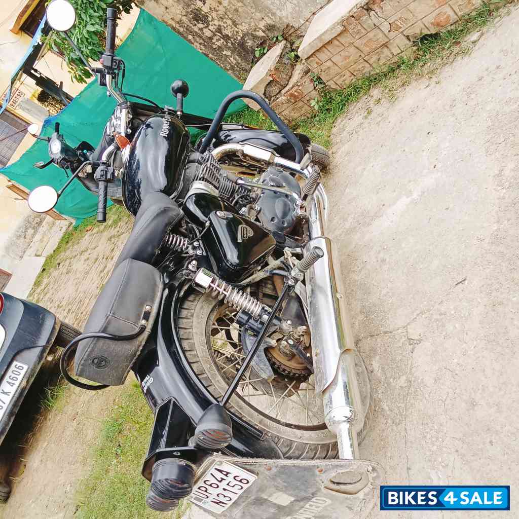 Black Royal Enfield Classic 350