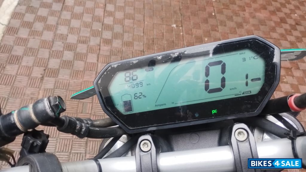 Mist Grey (white) Revolt RV 400