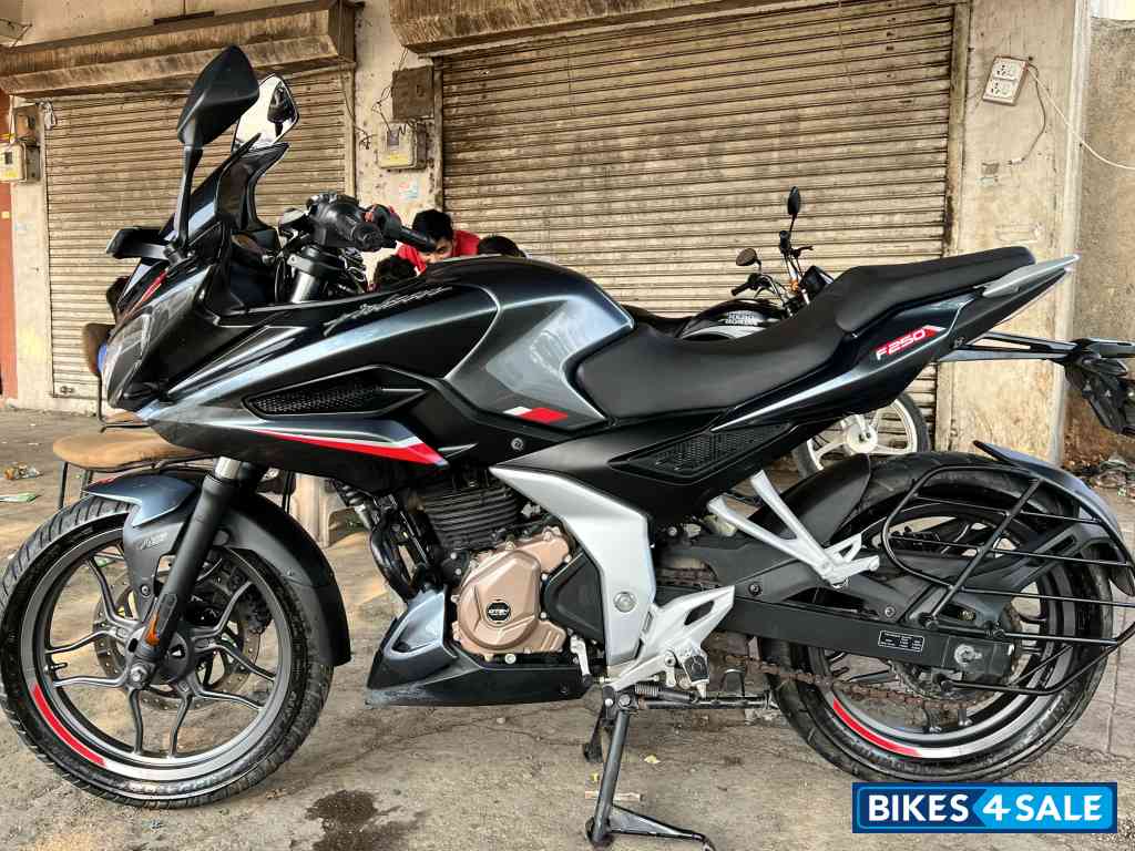 Bajaj Pulsar F250