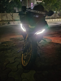 Yamaha R15 V4