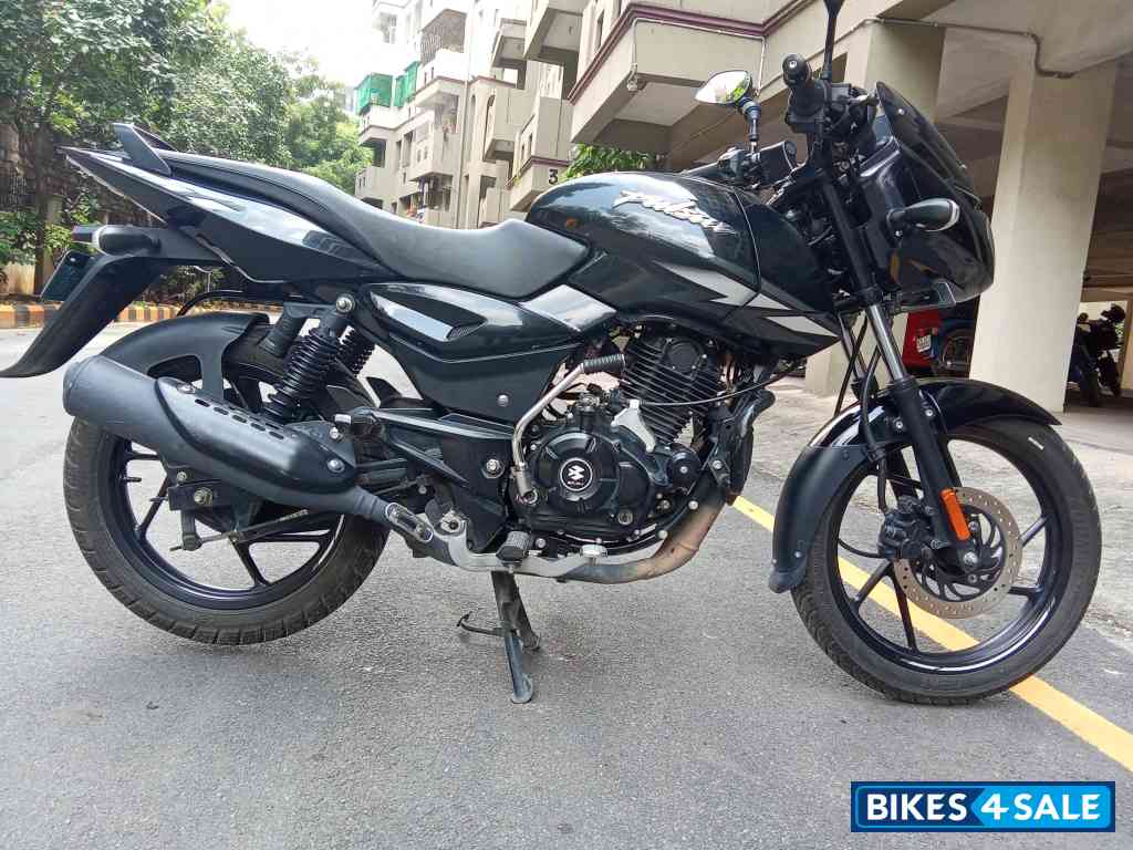 Bajaj Pulsar 125 Neon BS6