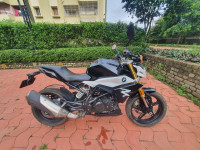 Black White BMW G 310 R