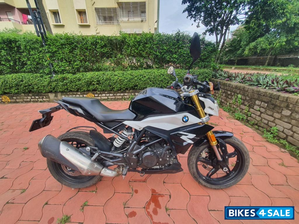 Black White BMW G 310 R