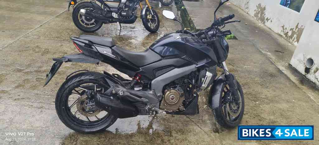Dark Blue Bajaj Dominar 400 Disc