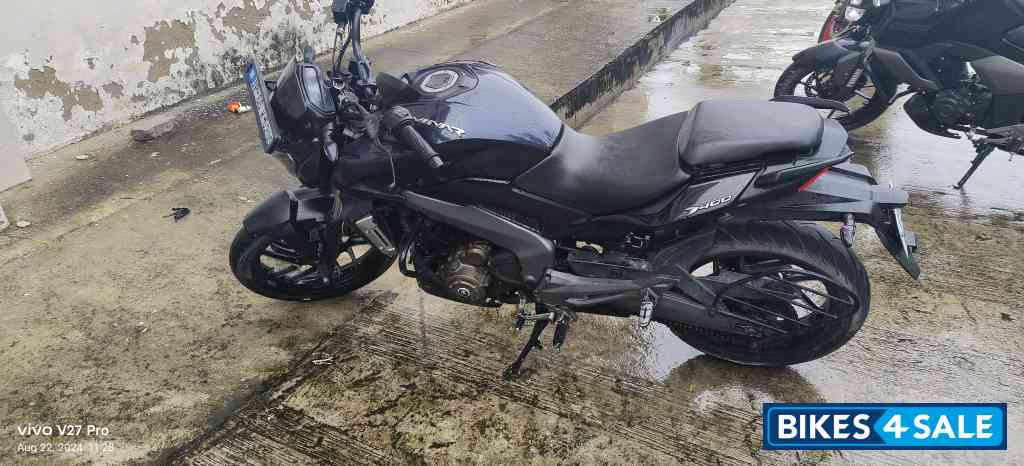 Dark Blue Bajaj Dominar 400 Disc
