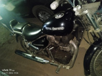Black Royal Enfield Thunderbird 350