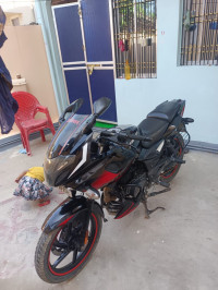 Black And Red Bajaj Pulsar 220F