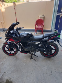 Black And Red Bajaj Pulsar 220F