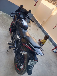 Black And Red Bajaj Pulsar 220F