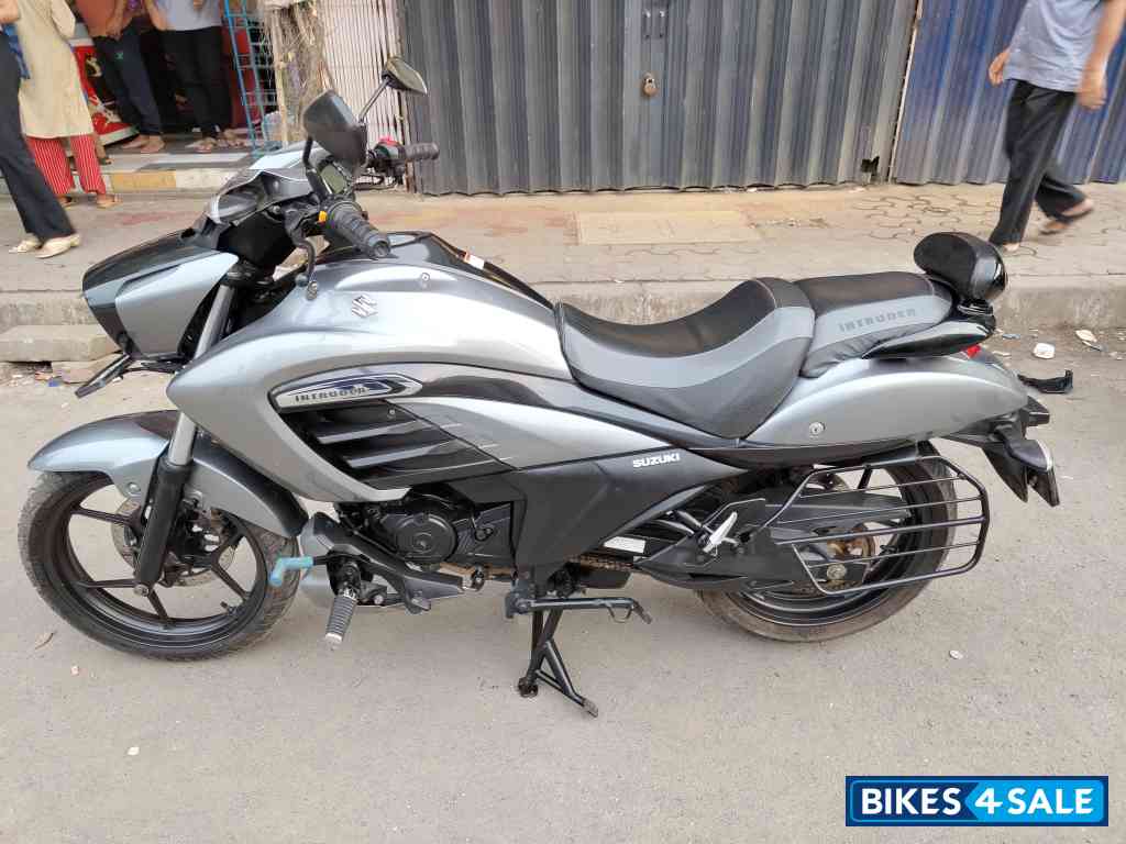 Suzuki Intruder 150 FI