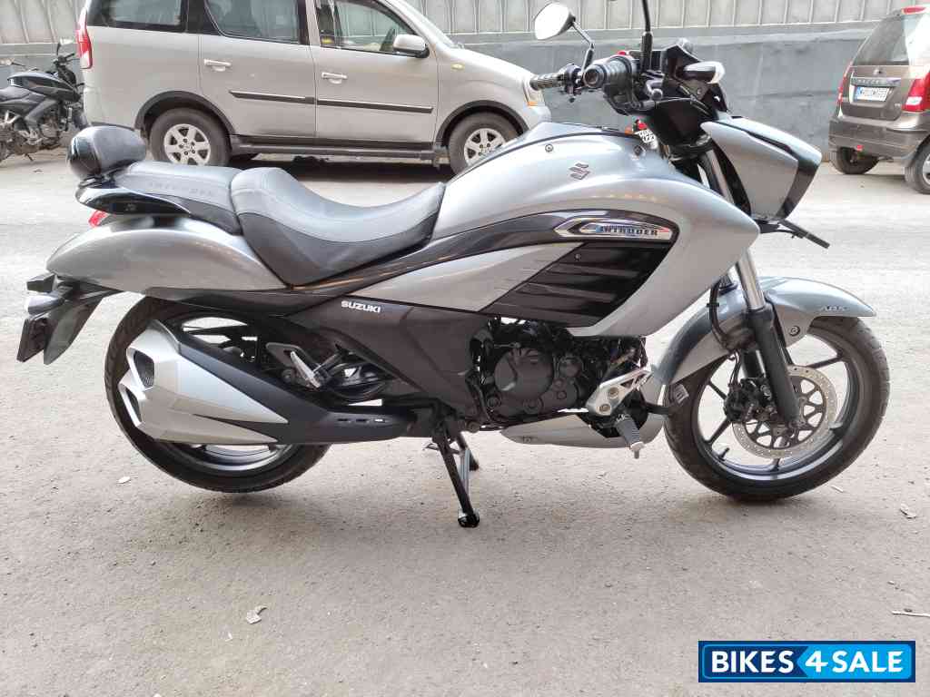 Suzuki Intruder 150 FI