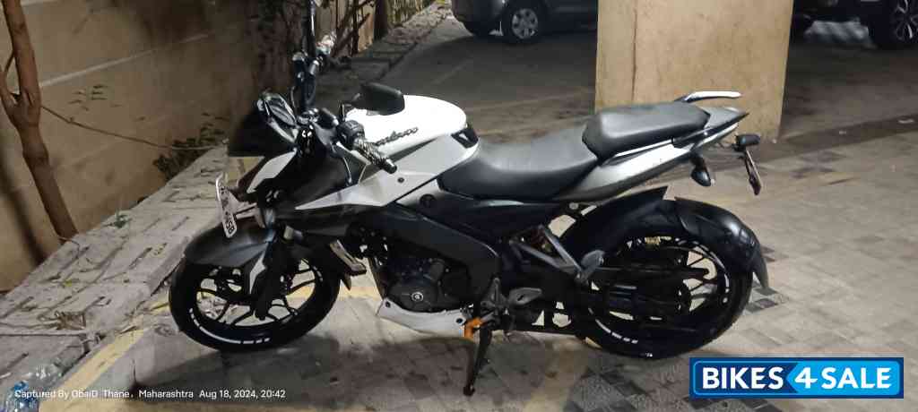 Bajaj Pulsar 200 NS