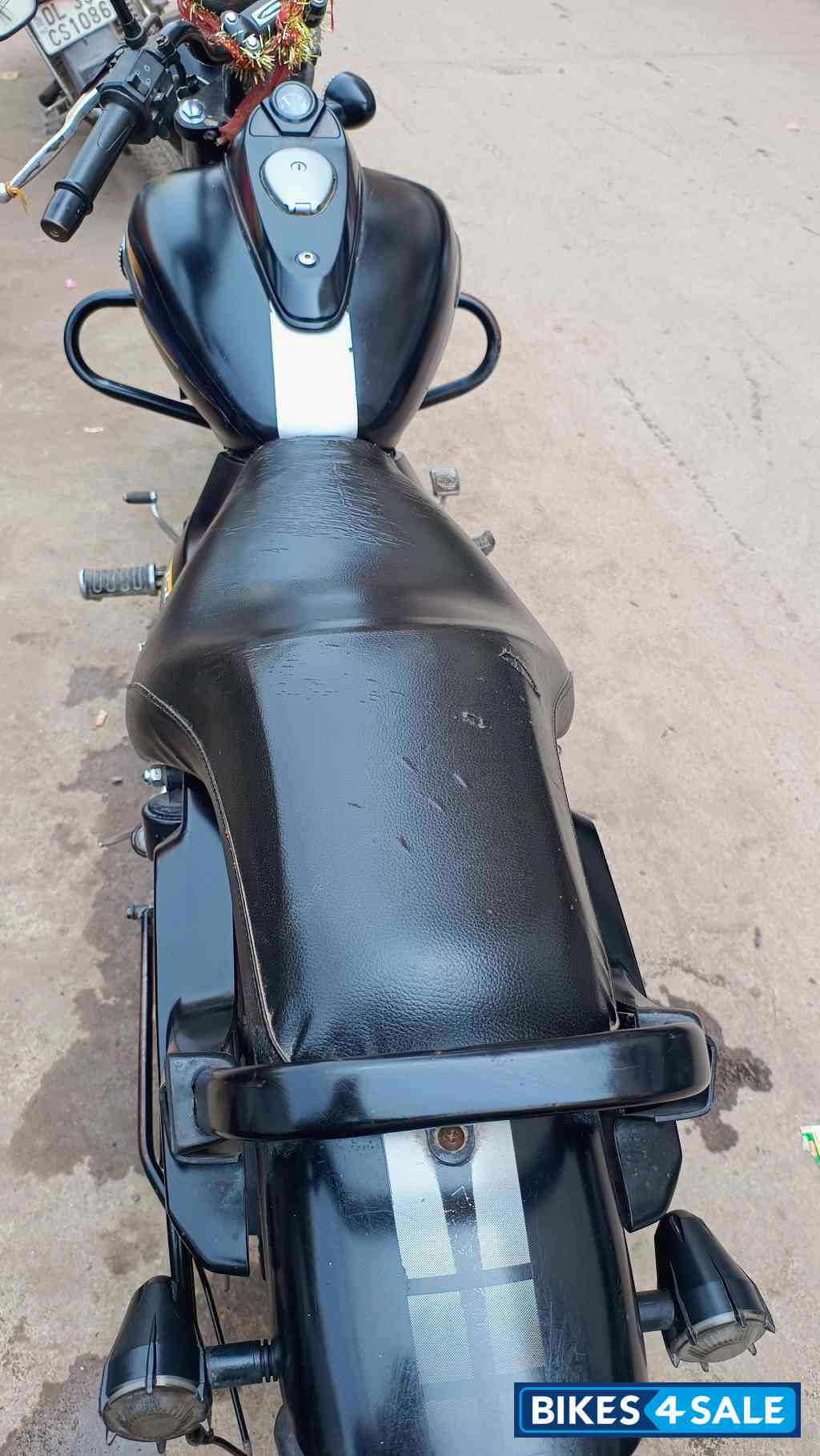 Blue Bajaj Avenger Street 150