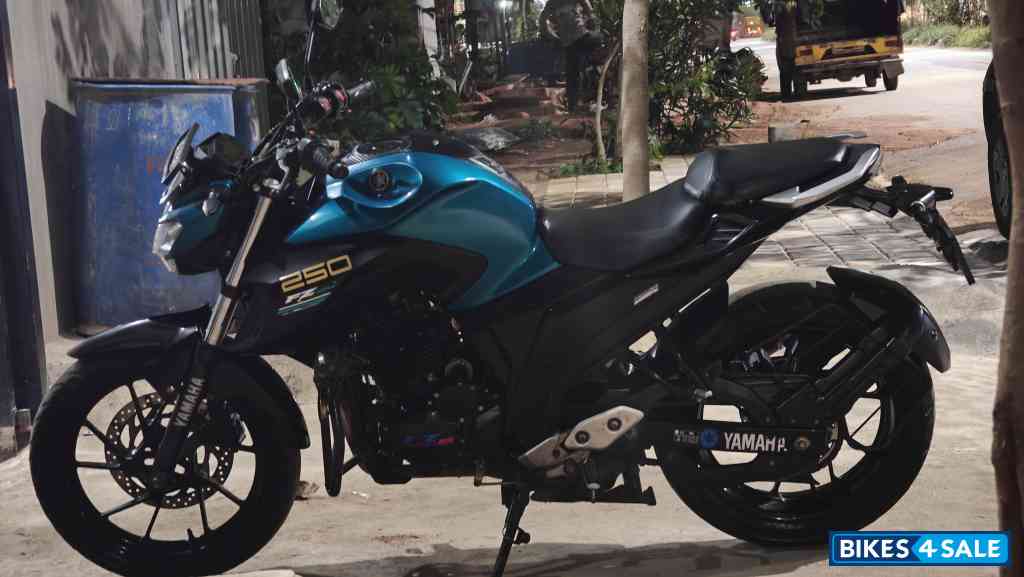 Yamaha FZS 25