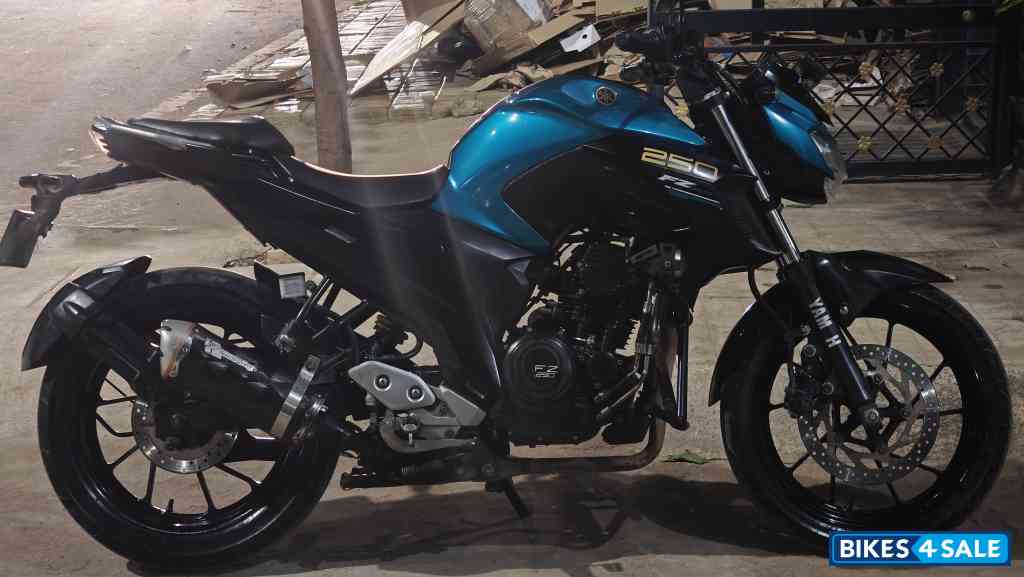 Yamaha FZS 25