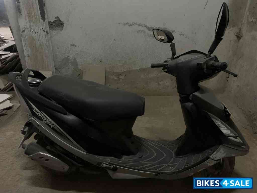 TVS Scooty Streak
