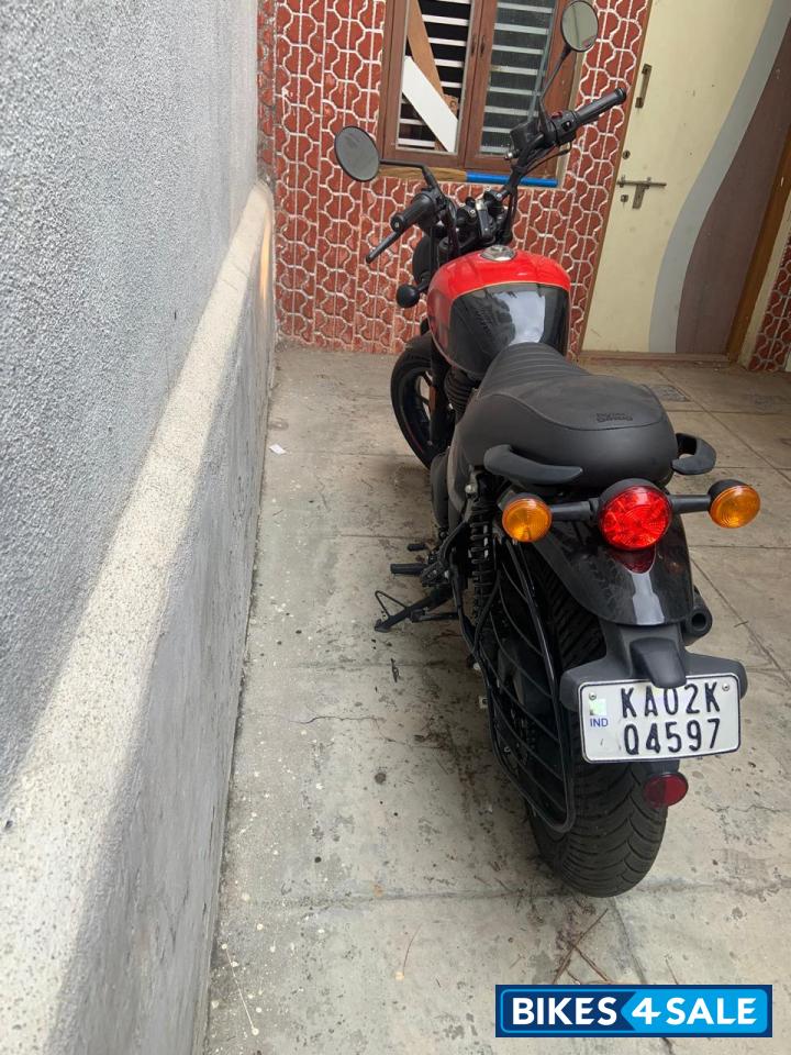 Royal Enfield Hunter 350 Metro