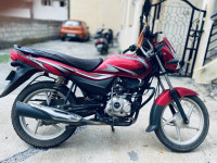 Red Bajaj Platina 100 ES