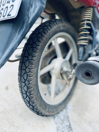 Red Bajaj Platina 100 ES