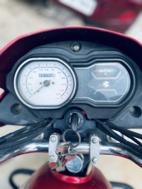 Red Bajaj Platina 100 ES