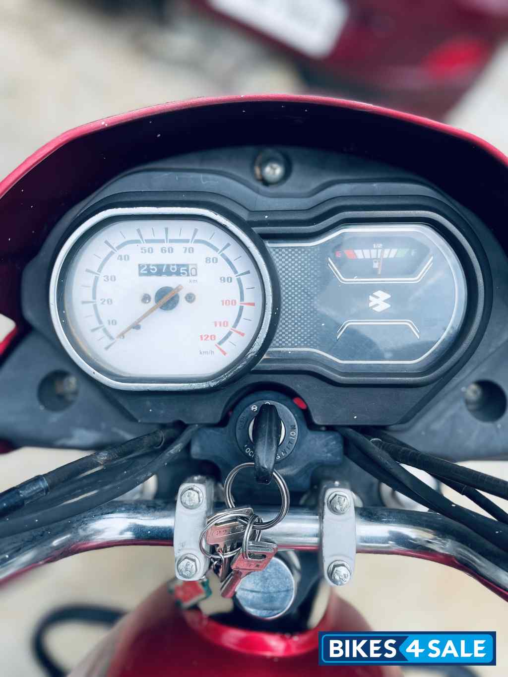 Red Bajaj Platina 100 ES