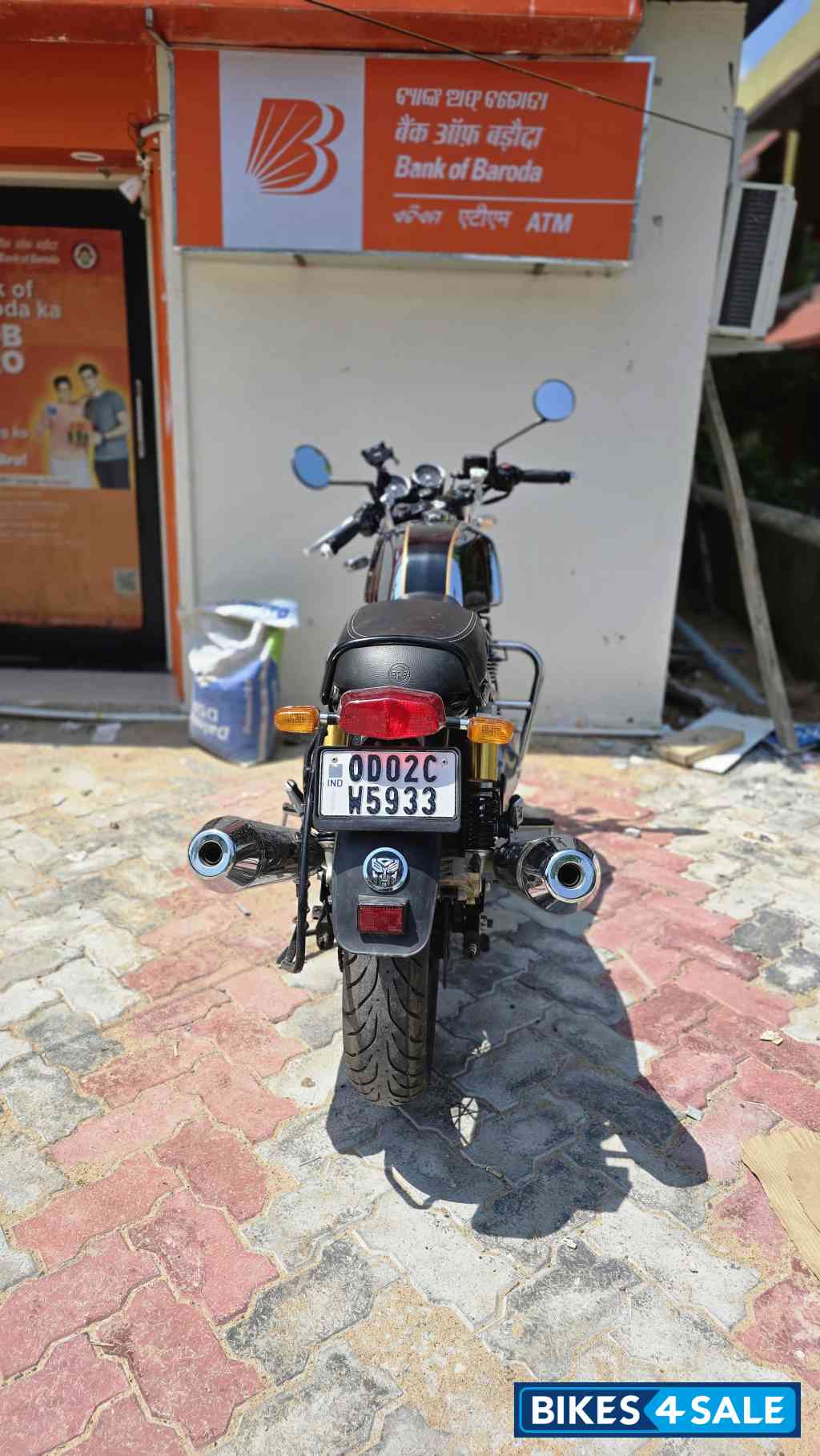 Silver Royal Enfield Continental GT 650 Silver Royal Enfield Continental GT 650