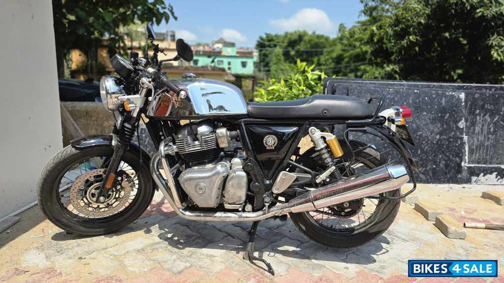 Silver Royal Enfield Continental GT 650 Silver Royal Enfield Continental GT 650