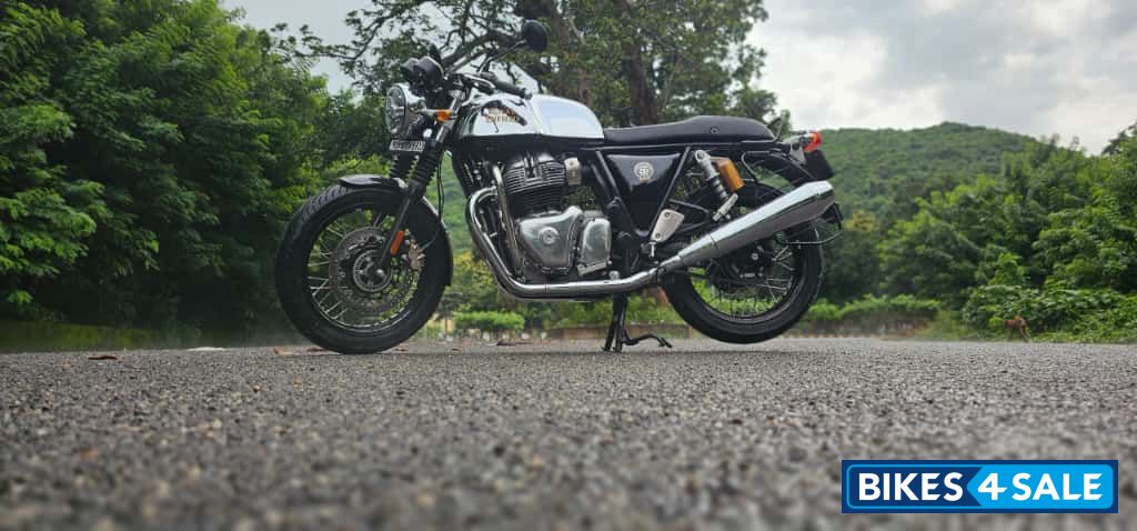 Silver Royal Enfield Continental GT 650 Silver Royal Enfield Continental GT 650